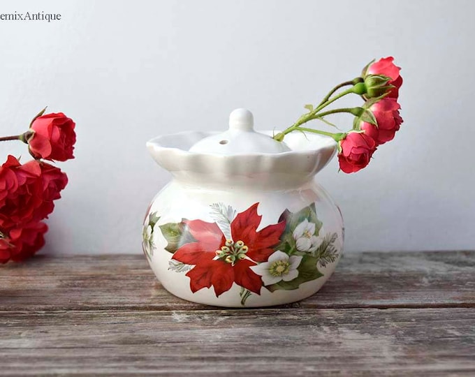 Vintage the Chalfont Collection Made in England Poinsettia Design Bone