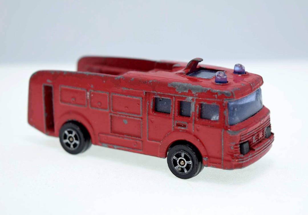 ミニカー ERF Fire Engine Water Tender Vintage Corgi Juniors Whizwheels ERF Fire Engine Water