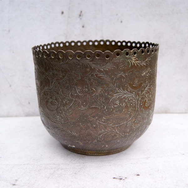 Antique/Vintage Indian Etched Brass Planter Jardiniere with Scalloped Rim