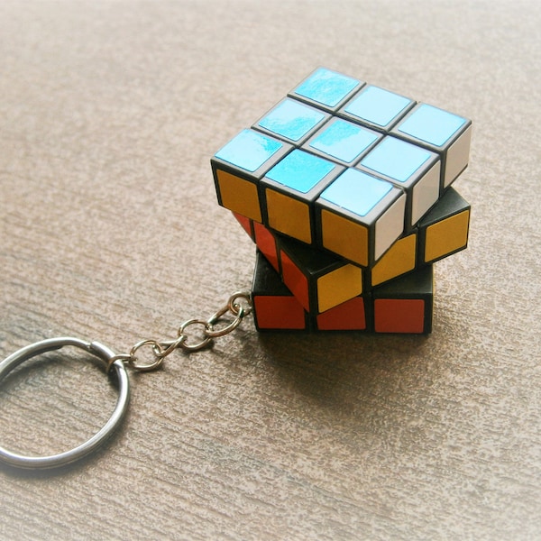 Keychain magic cube, pocket charm cube, fully functional