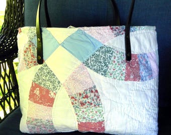 Vintage Wedding Ring Quilt Tote Bag: Large Lined Market Bag with Vegan Leather Handles