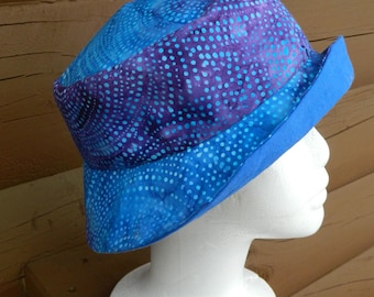 Blue Batik Floral Bucket Hat: Lightweight Packable Travel Sun Hat