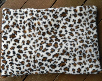 Leopard Fleece Self-Warming Pet Bed with Removable Cover