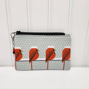 Charley Harper, Cardenales en una línea, Monedero con cremallera, Regalo pequeño perfecto, Tirador de cuentas, Hecho en Ohio
