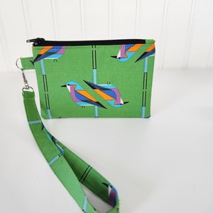 Charley Harper, Lilac Breaster Roler, Monedero de pulsera de monedas, Tela orgánica, Perfecto para recados, Hecho en Ohio