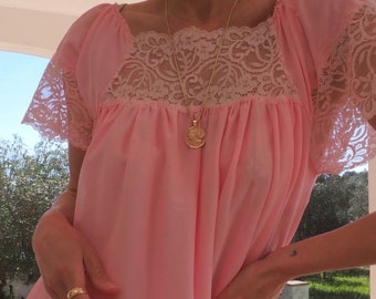 Robe longue rose vintage des années 70