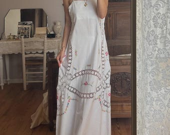 White Embroidered Vintage Elegant Maxi Dress