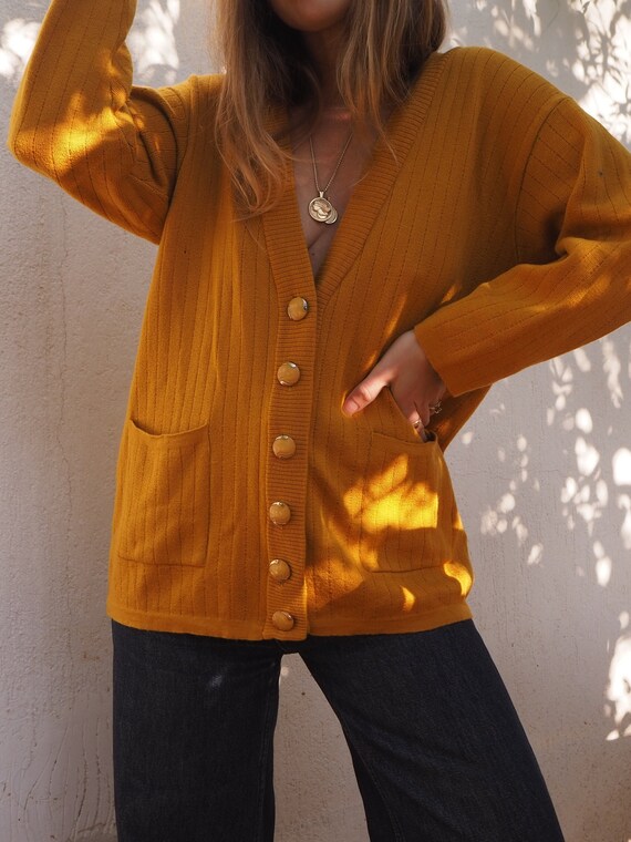 VINTAGE MUSTARD SWEATER // Vintage Mustard Cardiga