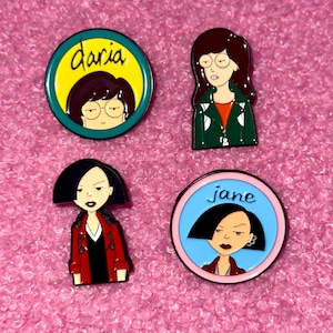 Pin's émaillé Daria – Sick Sad World – Rétro Années 90 – Neuf