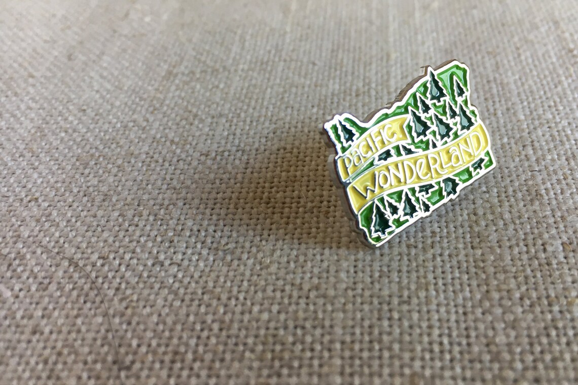 Pacific Wonderland Enamel Lapel Pin / Oregon State Pin Badge / Etsy