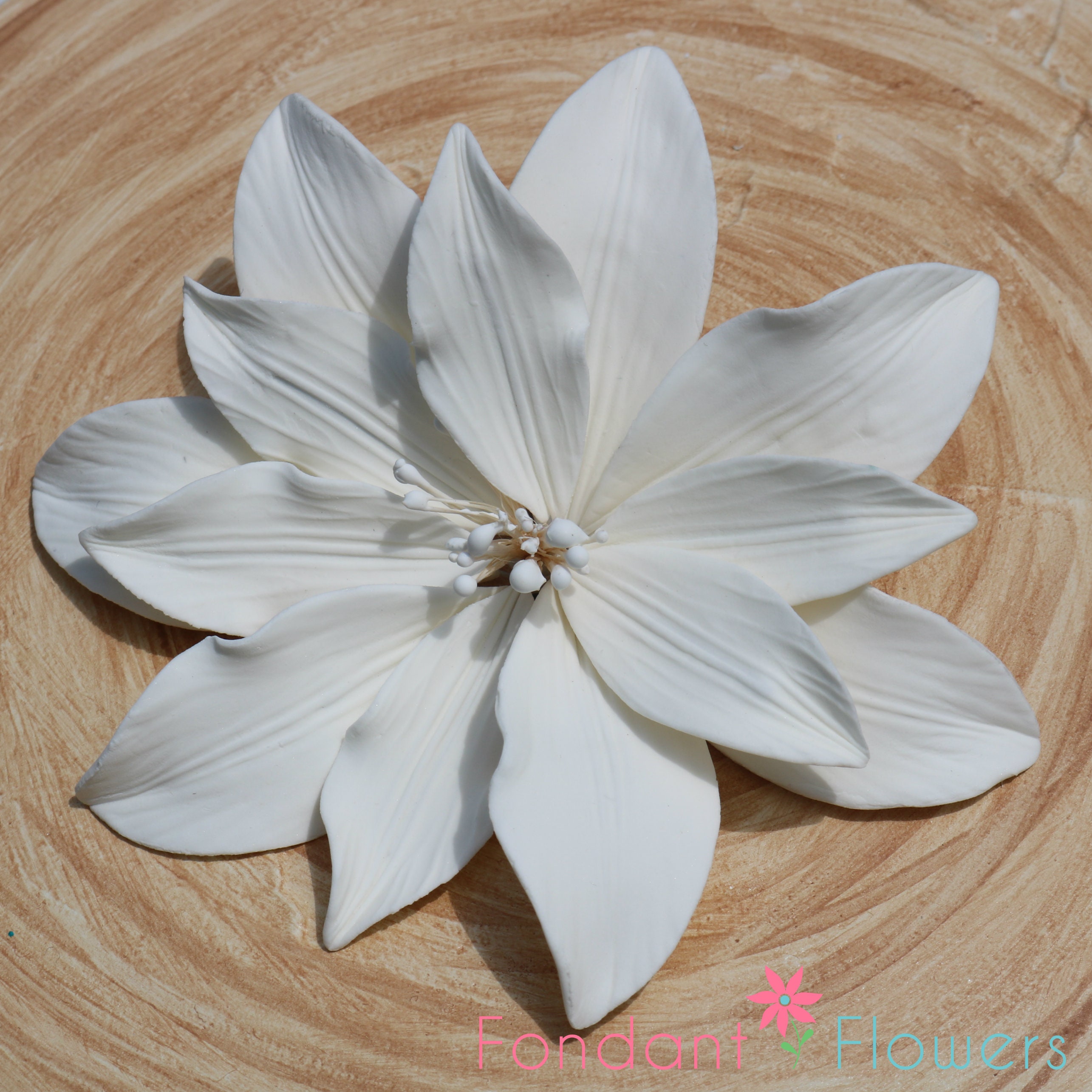 Gorgeous White Water Lily Gumpaste Sugar Flower Cake Topper Fondant Flowers