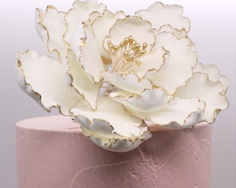 Garden Peony Flowers - White with Gold Tips and Stamens Cake Toppers - Gumpaste Sugar Flowers