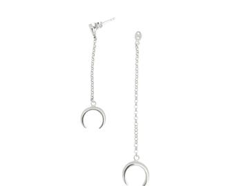 Double moon dangling earring in solid silver