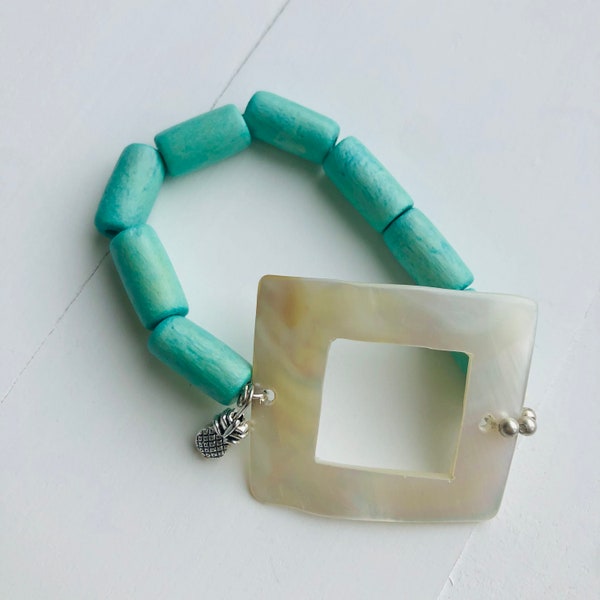 Bracelet carré coquillage perles tube aqua en bois breloque ananas cadeau nautique pour elle