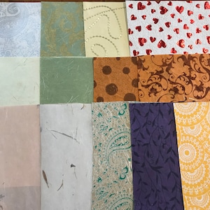13 Blocos de papéis impressos artesanais especiais, folhas, lantejoulas, fios, 8,5 x 11, diário de lixo, livro de quebra, mídia mista, feito à mão, SP24