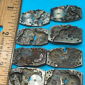 8 Rusty Old Watch MOVEMENTS Parts Vintage Ladies Wrist Watchmaker Parts Steampunk Antique Gears Altered Art DIY Set Y