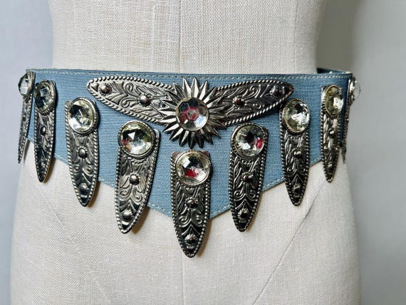 Vintage jeweled 80s belt, corset belt, oversized belt, rhinestone metal feathers belt, light blue belt, metal belt, studded belt