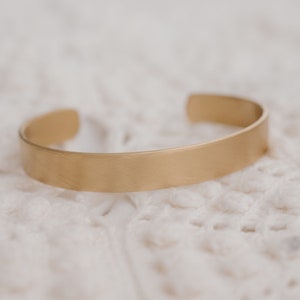 Personalized Brass Cuff Bracelet for Sister Gift from Sister, Sister Jewelry, Gift for Sister Birthday, Custom Sibling Long Distance Gift