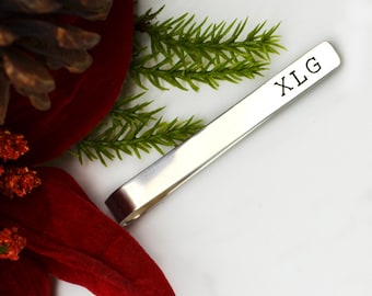 Personalisierte Krawattenklammer, Monogramm Krawattenklammer, individuelle Krawattenstange, handgestempelte gravierte Krawattenklammer, Herren Weihnachtsgeschenk für Männer, Monogramm Tack