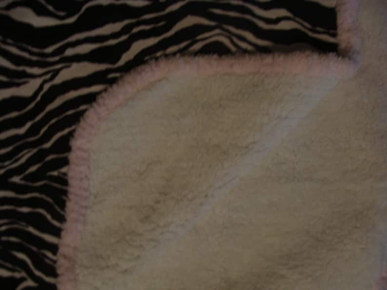 1 bib and 1 burp rag Microfleece from Springs Creative Super Soft Baby Blanket