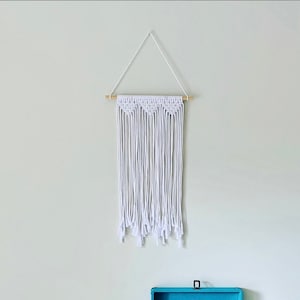 Gorgeous White Macrame Wall Hanging, Boho Chic Home Decor, Wedding Backdrop, White Wedding, Living Room Decor, Bohemian Woven Wall Tapestry