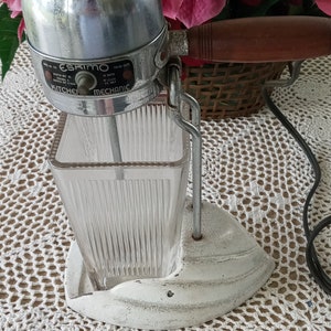Vintage Forda Drinko Matic Cordless Electric Pourer Mixer