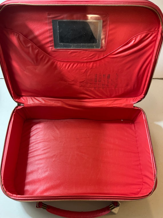Vintage TWA Suitcase 15.5" X 10" X 5" - image 6