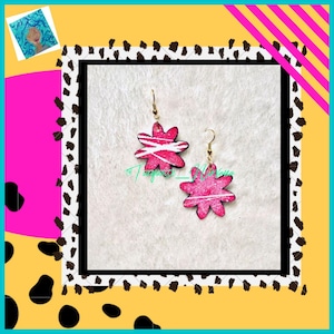 S-47: Pendientes de flores con salpicaduras de purpurina rosa