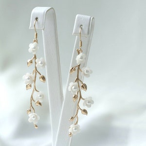 24K Gold Floral Leaf Earrings, Gold Wedding Earrings Floral Pearl, Floral Bridal Earrings Gold Pearl