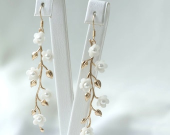 24K Gold Floral Leaf Earrings, Gold Wedding Earrings Floral Pearl, Floral Bridal Earrings Gold Pearl