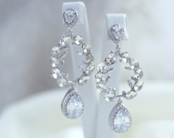 Créoles en cristal argentées, Créoles de boucles d'oreilles de mariée en cristal, Boucles d'oreilles de mariage en cristal, Boucles d'oreilles feuille, Boucles d'oreilles pendantes