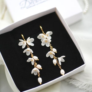 Long Pearl Earrings, Flower Bridal Earrings, Flower Wedding Earrings, White Floral Earrings