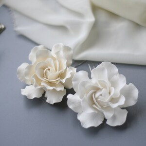 Handcrafted Gardenia Bridal Hair Pin: Wedding Flower Clip