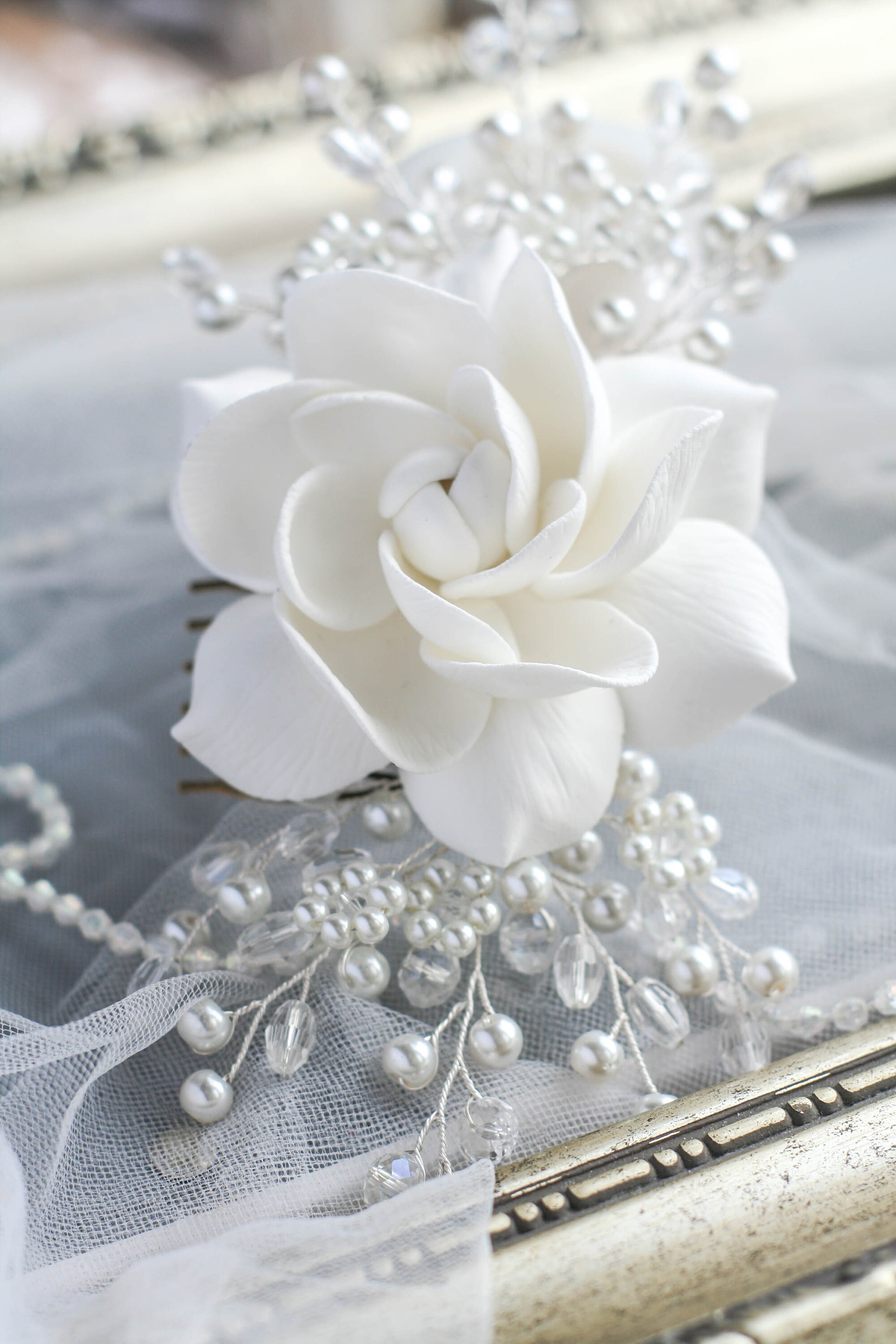 Clay Gardenia Flower Wedding Hair Comb: Pearl Crystal Gold  display picture 3