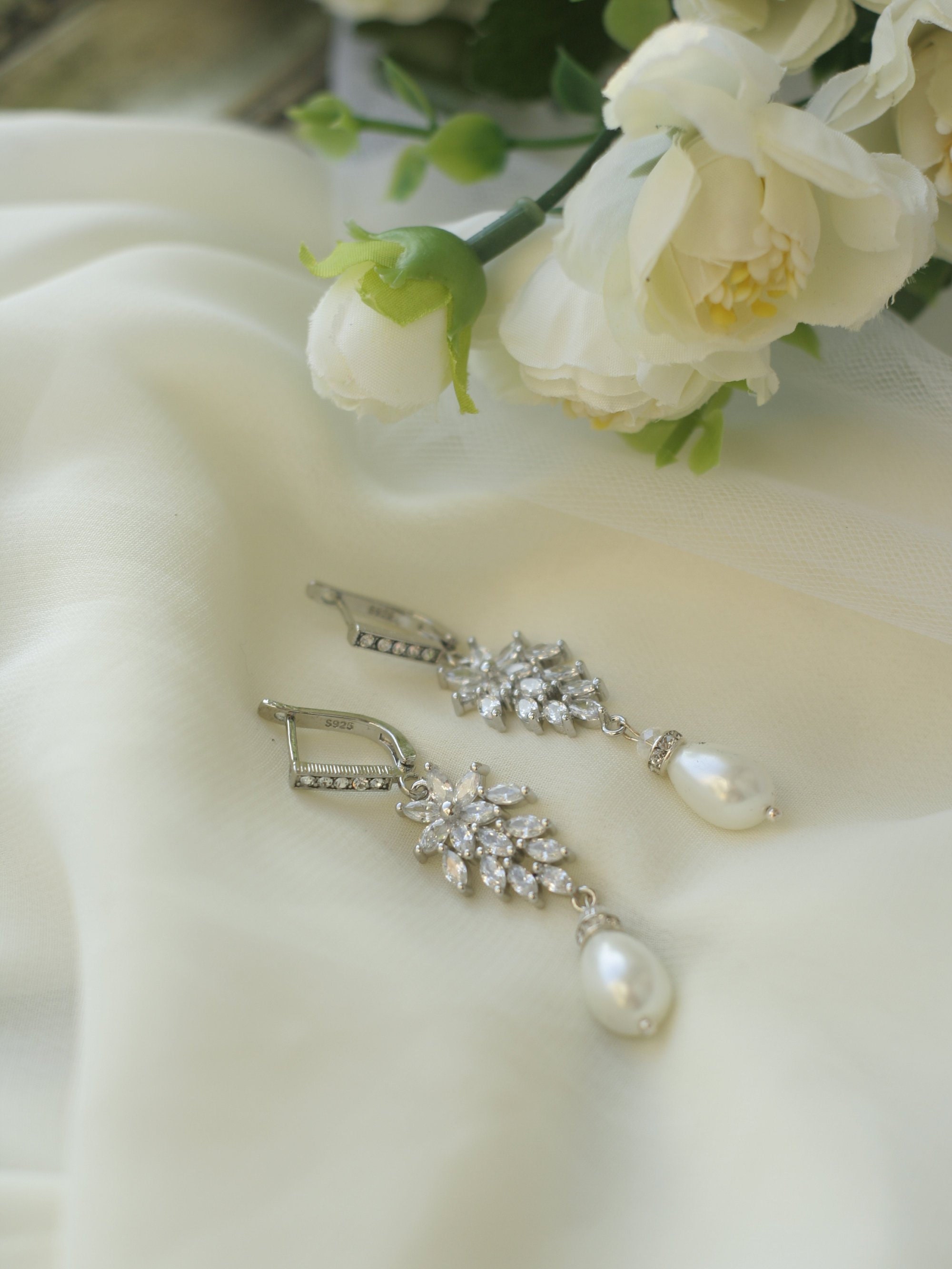 925 Silver Pearl Wedding earrings Pearl Crystal Bridal | Etsy