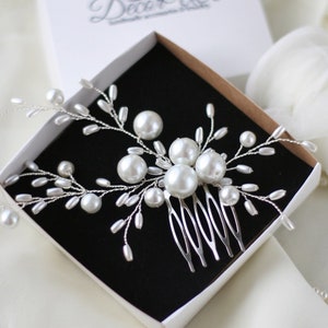 Pearl Hair Piece, Pearl Wedding Hair Comb, Pearl Hair Pins, Bridal Hair Pins, Wedding hair pins, Wedding hair accessories