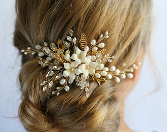 Gold Wedding flower hair comb, Flower Pearl Wedding hair comb, Bridal Flower Pearl hair comb gold