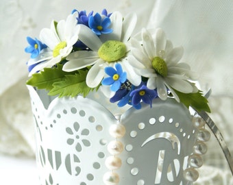 Gänseblümchen Vergissmeinnicht Blumen Haarkrone, Weiß Blau Braut Blume Haarteil, Romantische Haarteil, Florale Krone, Polymer Ton Blume