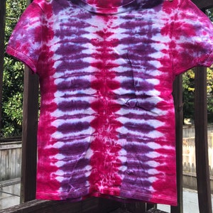 Tie-dyed tee: youth small (6-8)