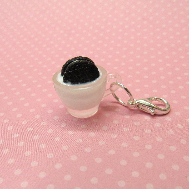 Stitch Marker Milk and Cookie Food Charm Gift for Knitter Progress Keeper Knitting Notion Mini Food Cookie Dunk Charm Food Jewelry