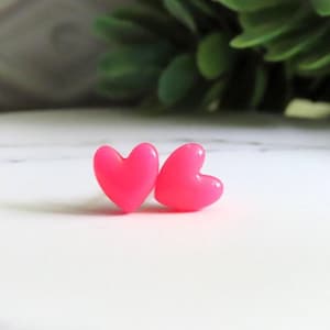 DAINTY Neon Pink Heart Earrings, Simple Heart Studs, Minimalist Stud Earrings, 7mm, Modern Earrings, Small Heart Studs
