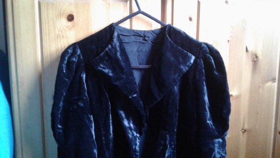 1930's velvet jacket