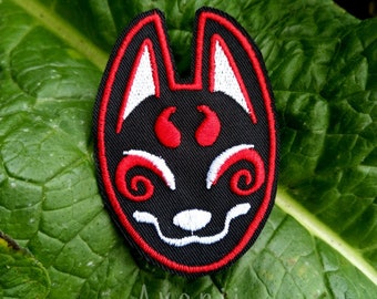 Black Spiral Kitsune Mask / Japanese Fox - Embroidered Iron-on Patch