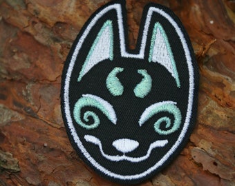 Black Ice Kitsune Mask / Japanese Fox - Embroidered Iron-on Patch