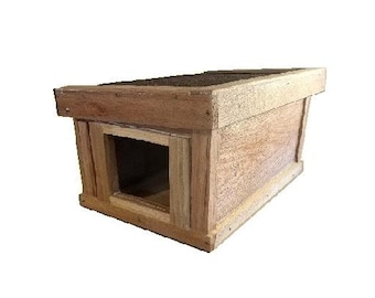 Cedar Outdoor Cat House: Weatherproof Shelter for Feral Cats, Left END, SQUARE