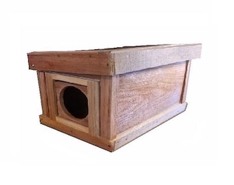 Cedar Outdoor Cat House: Weatherproof Feral Cat Shelter, Left END, ROUND