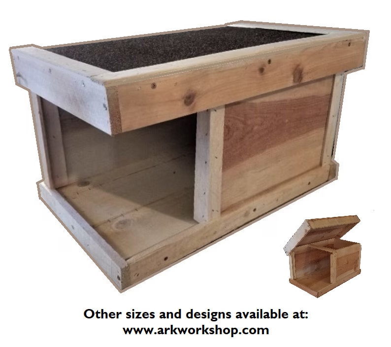 Cedar Outdoor Cat Feeding Shelter Feral House, Left Entrance