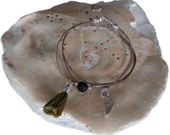 Armband - Fußkettchen - Halskette | Boho | Faden Charm Armband mit einem vulkanischen Felsen und eine handgemachte schwarze Quaste