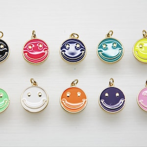 Enamel 17mm Disc Smiley