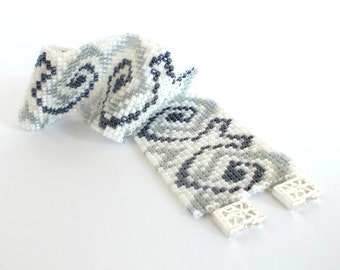 Bianco grigio e nero perline braccialetto, bracciale di perline Toho tesoro, Bracciale floreale, progettista perline braccialetto